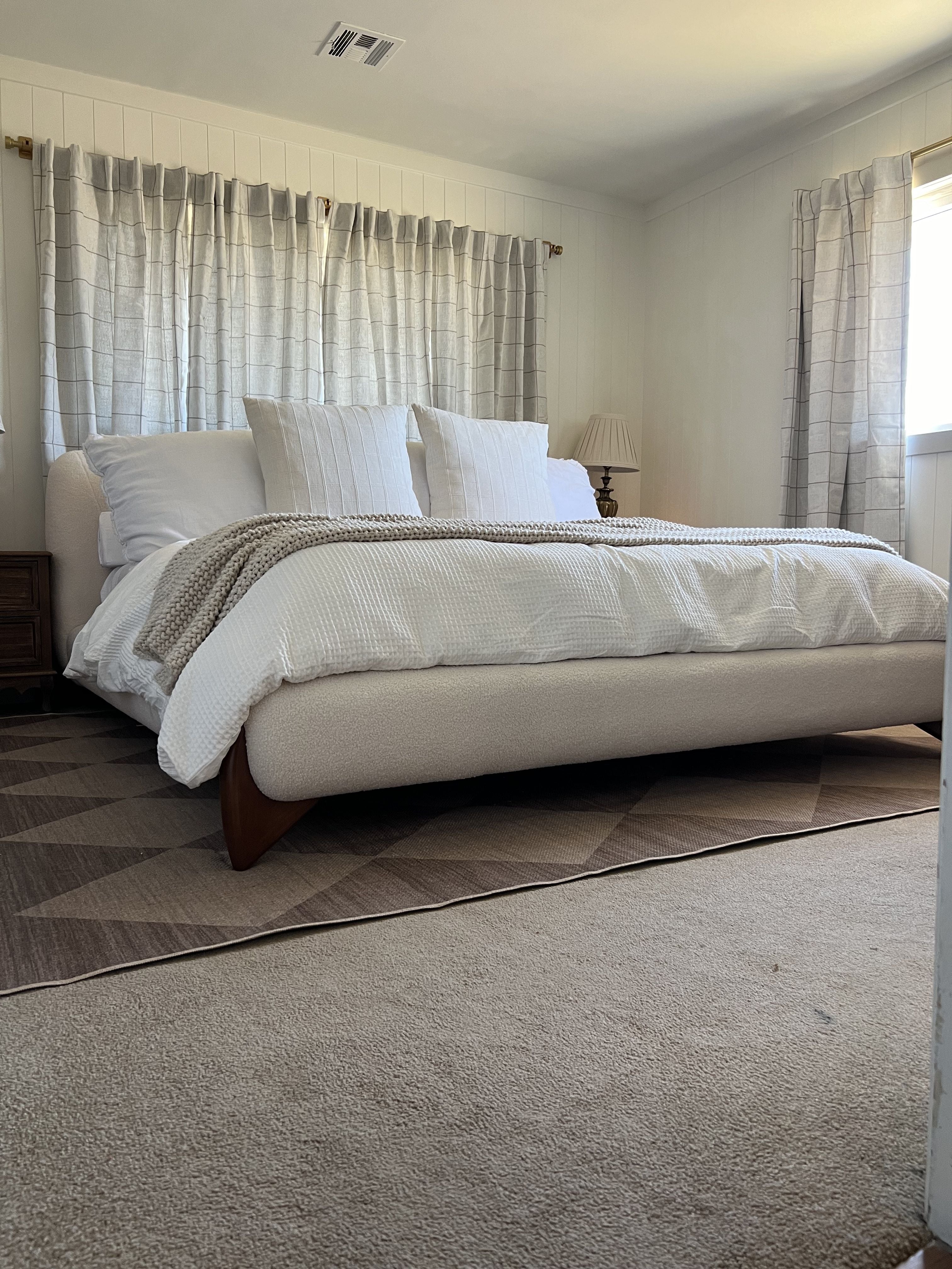 Lambra Upholstered Bed
