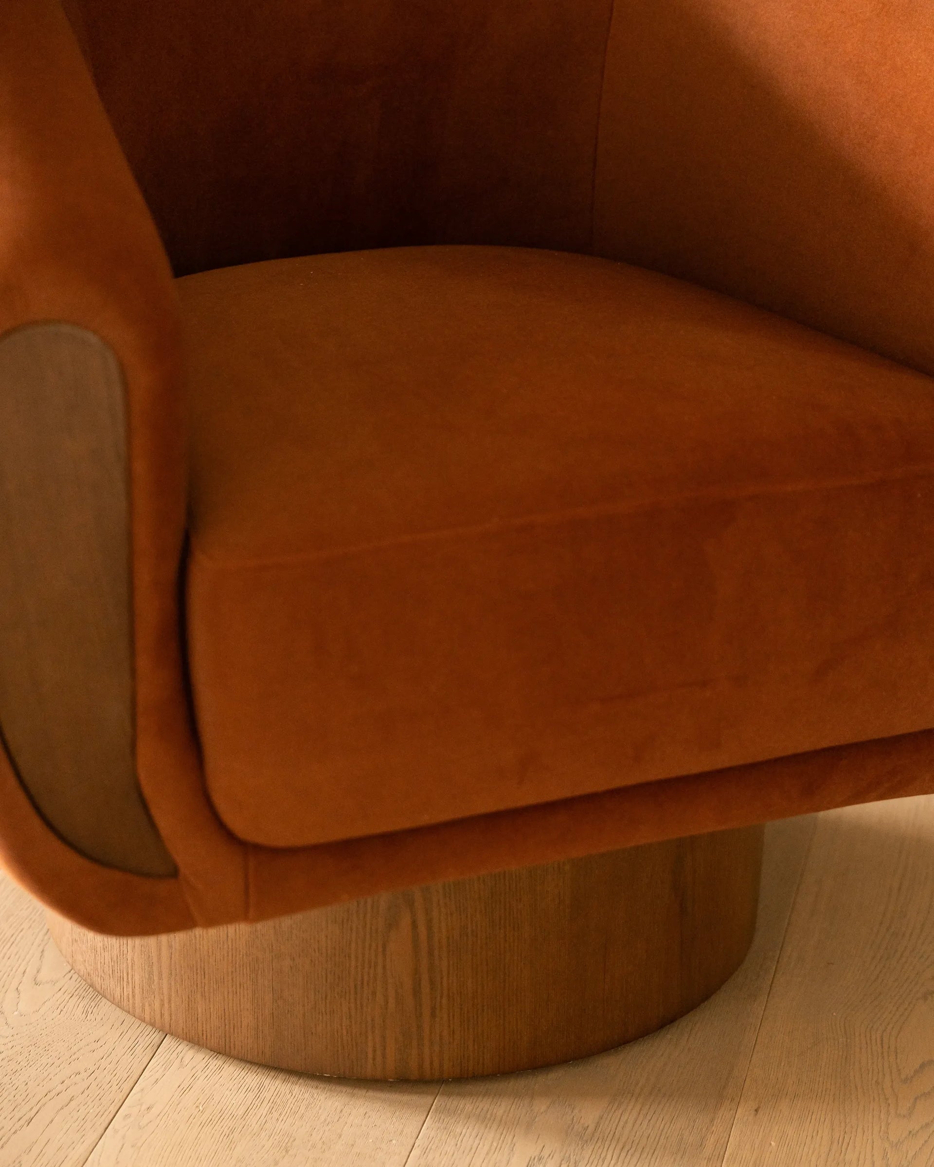 Caldera Swivel Armchair, 87 cm