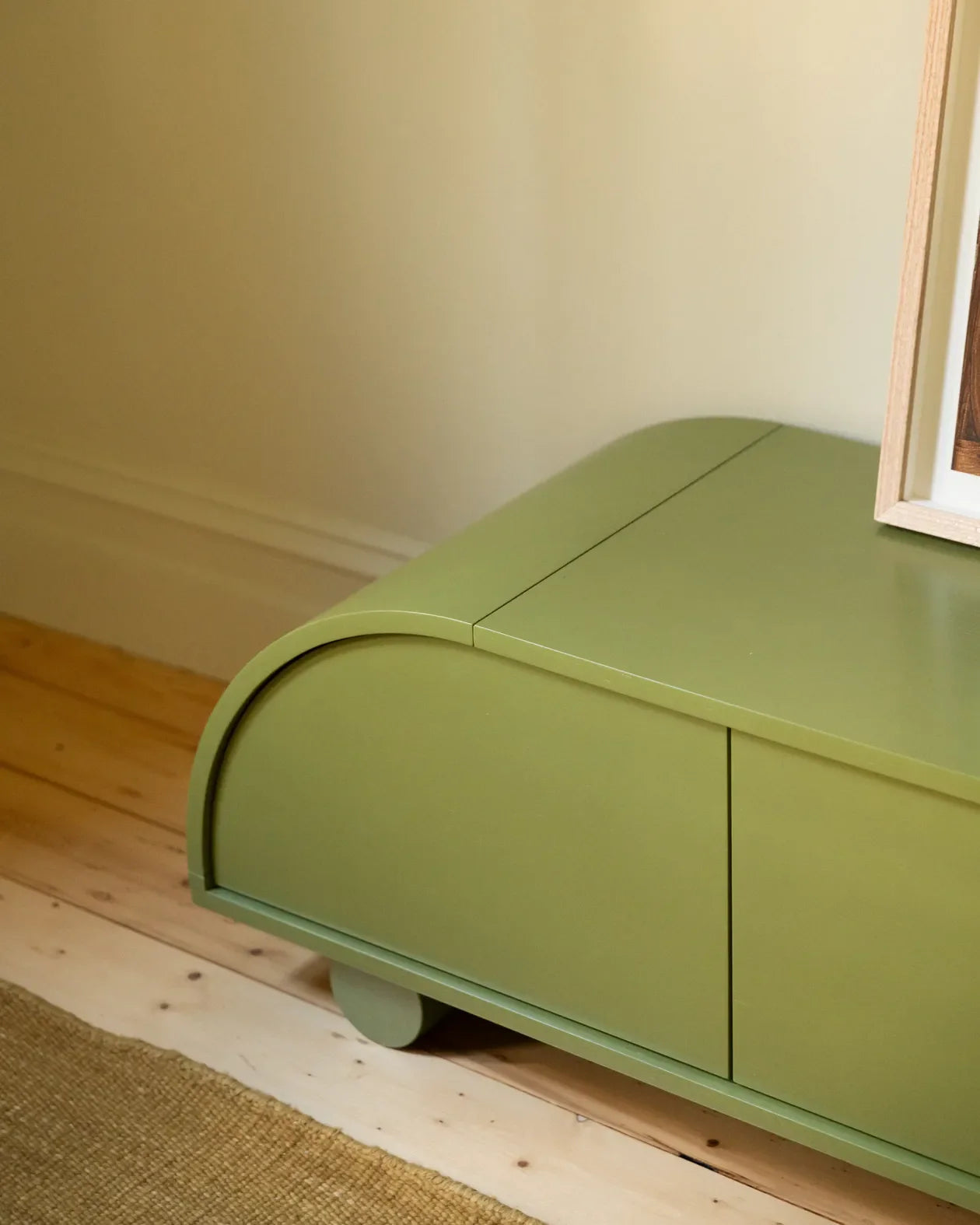 Mousen Entertainment Unit