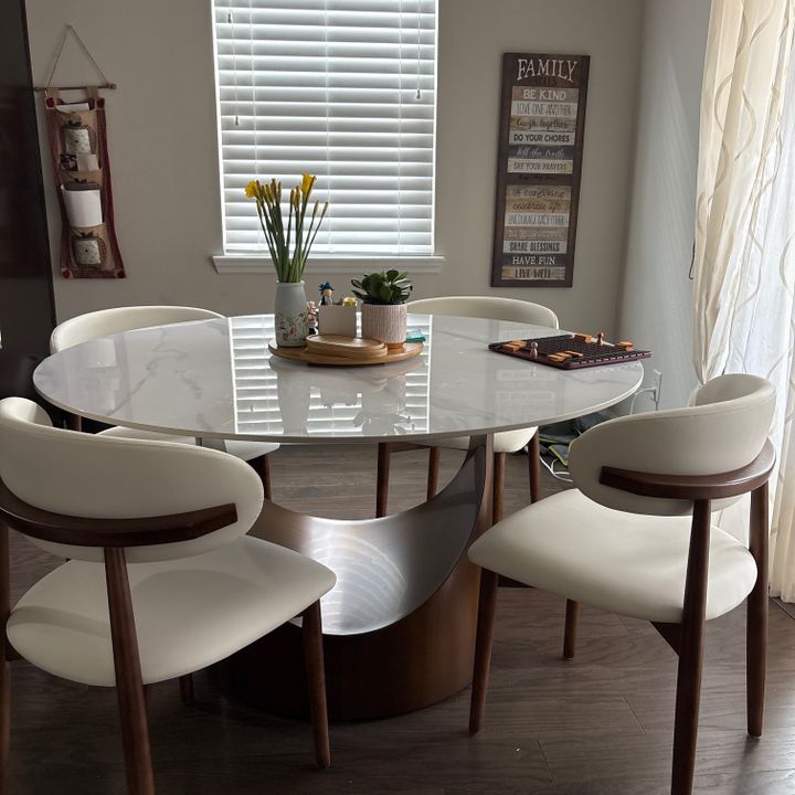 Hobart Essence Dining Table - Exclusivia