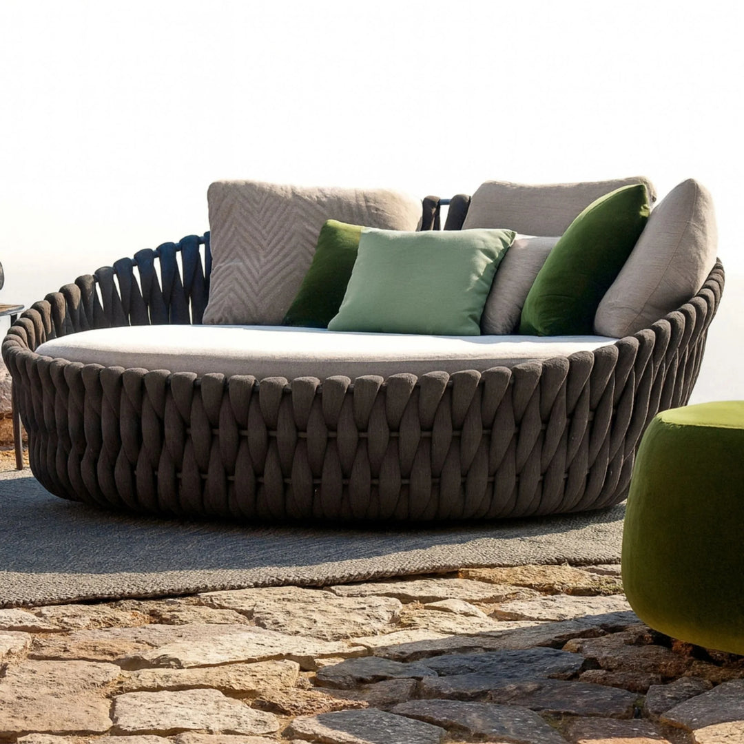 SOLARA Woven Outdoor Daybed