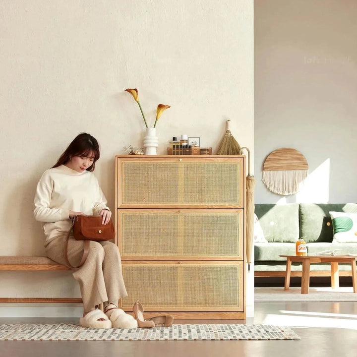 KALMAR Wood Shoe Cabinet - Exclusivia