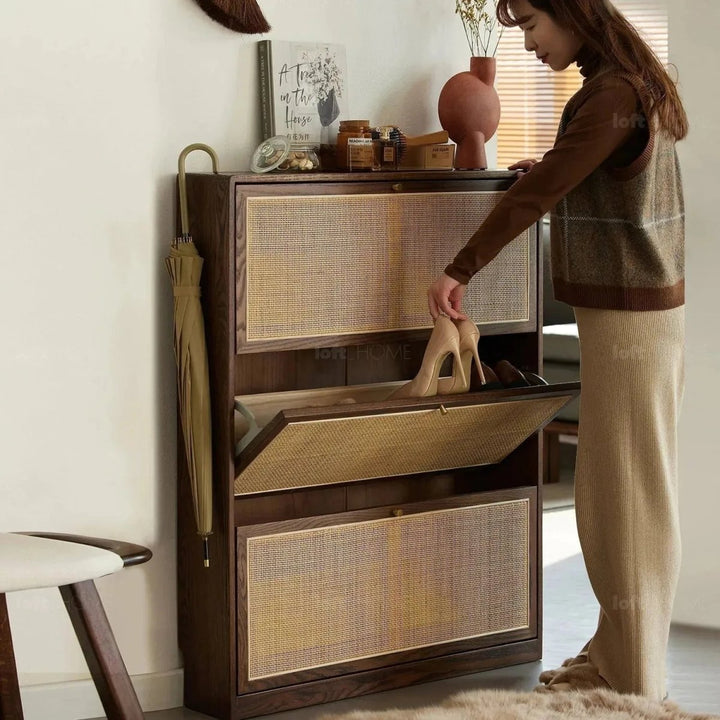 KALMAR Wood Shoe Cabinet - Exclusivia