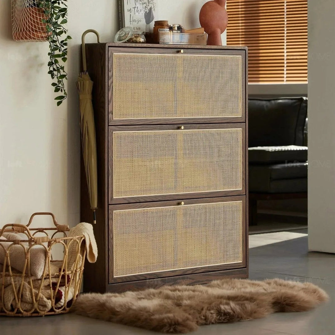 KALMAR Wood Shoe Cabinet - Exclusivia