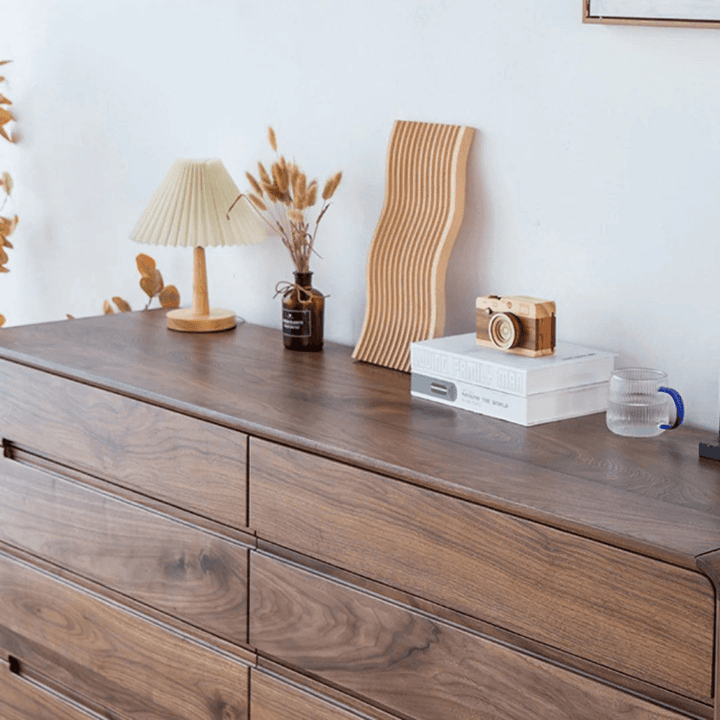 Leandro 8 Drawer Dresser - Exclusivia