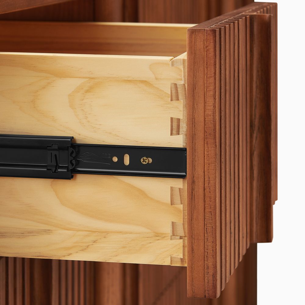 Liora 9 - Drawer Dresser, 180 cm - Exclusivia