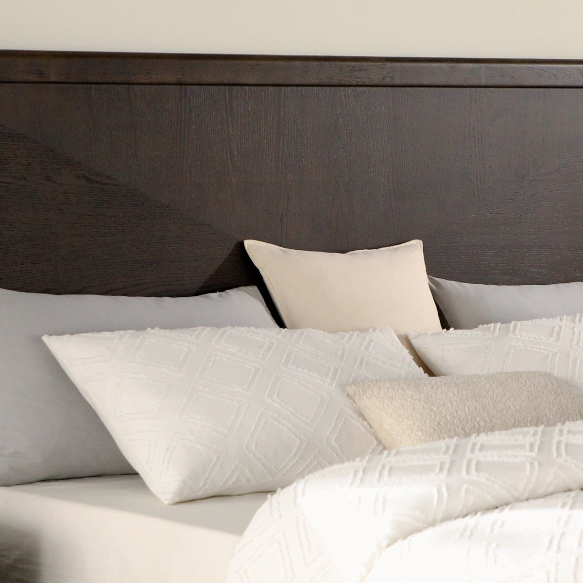 Nils Bed, Queen & King - Exclusivia