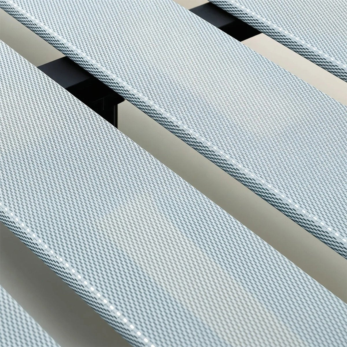 Renard Bouclé Bed - Exclusivia