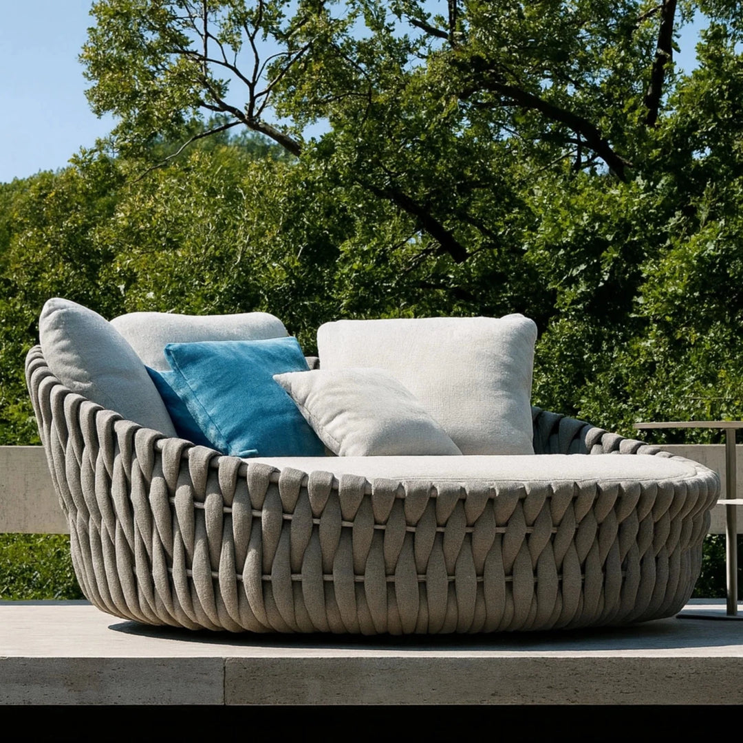SOLARA Woven Outdoor Daybed - Exclusivia