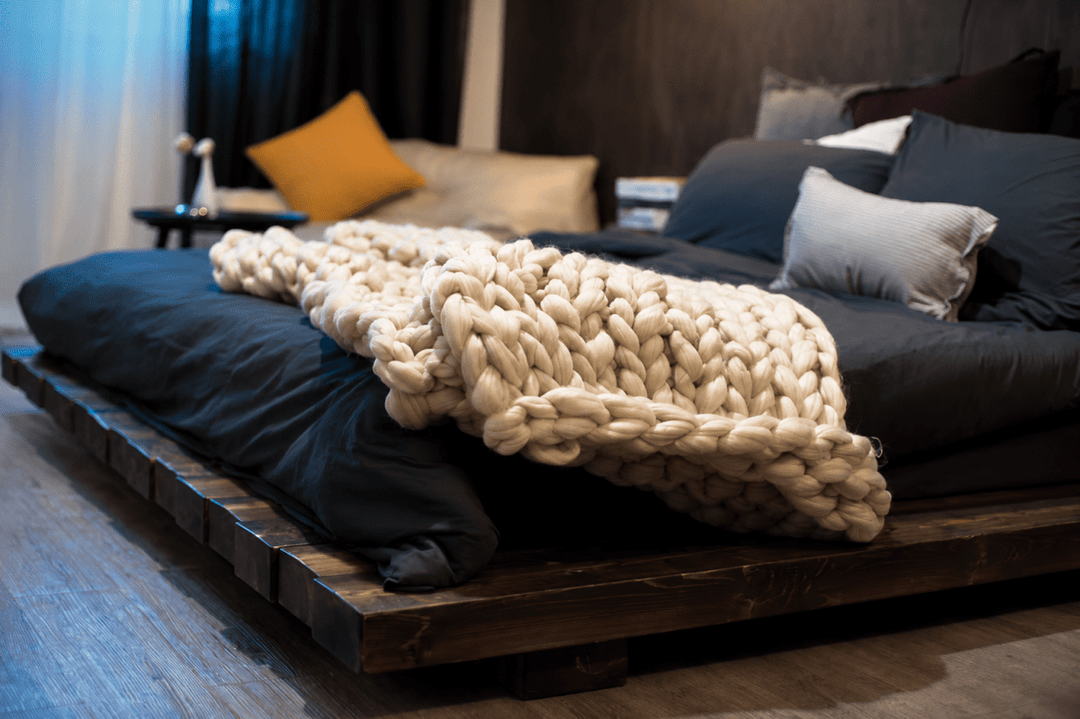 Solen Minimalist Solid Wood Platform Bedframe - Exclusivia
